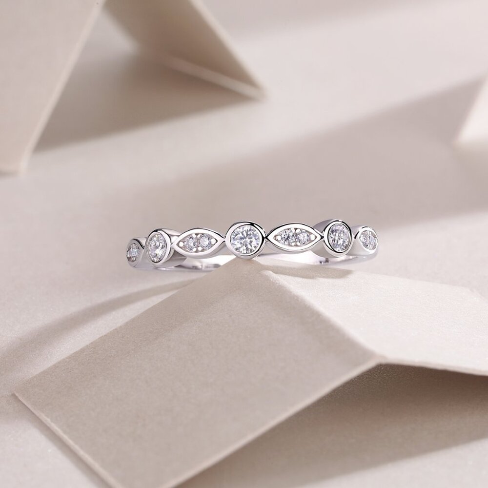 925 sterling silver moissanite ring
